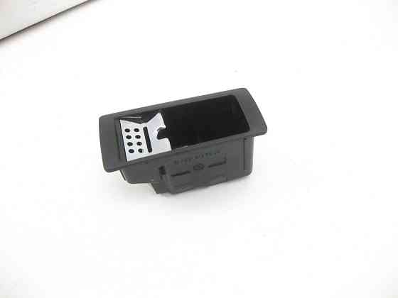 Mercedes-Benz  A2218130204 Вставка попільнички задньої правої дверної картки S-class short W221 S-class long V221 Одесса