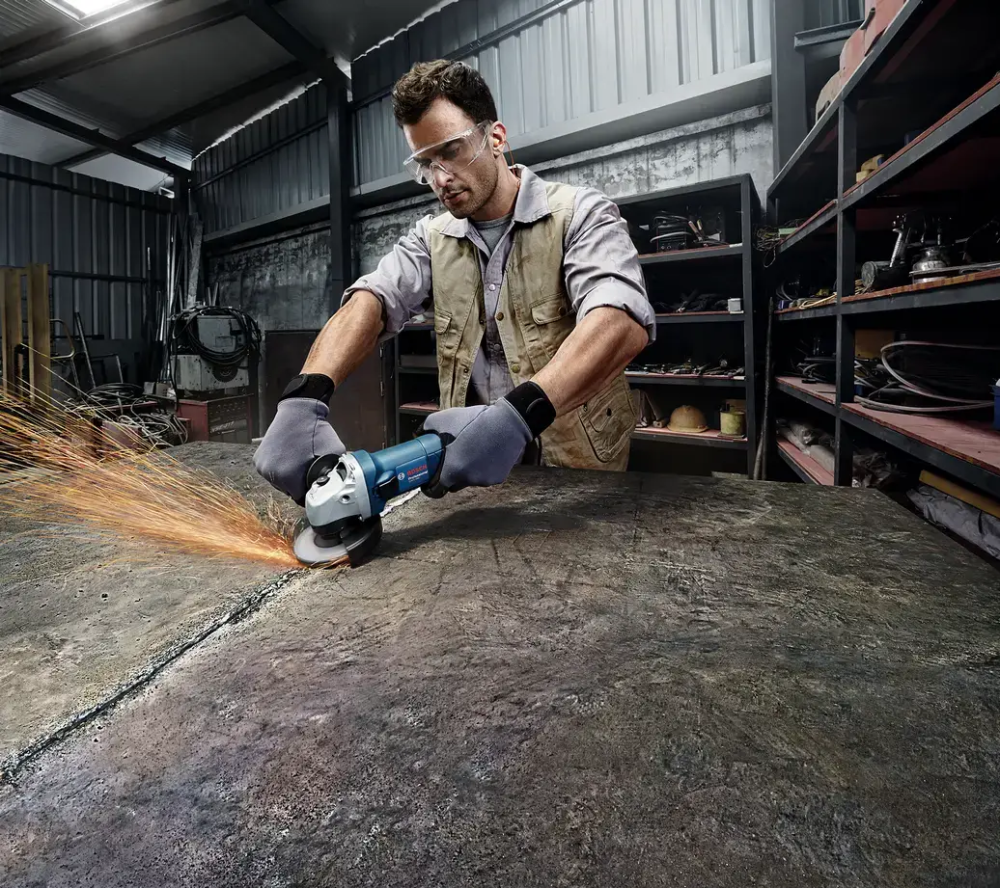 Кутова шліфмашина Bosch Болгарка Bosch GWS 670 Professional мережева, 670 Вт, 115 мм Київ - фото 4