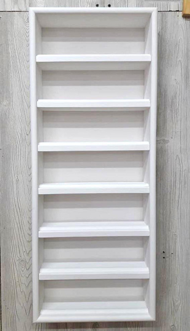 Настенная винная полка 