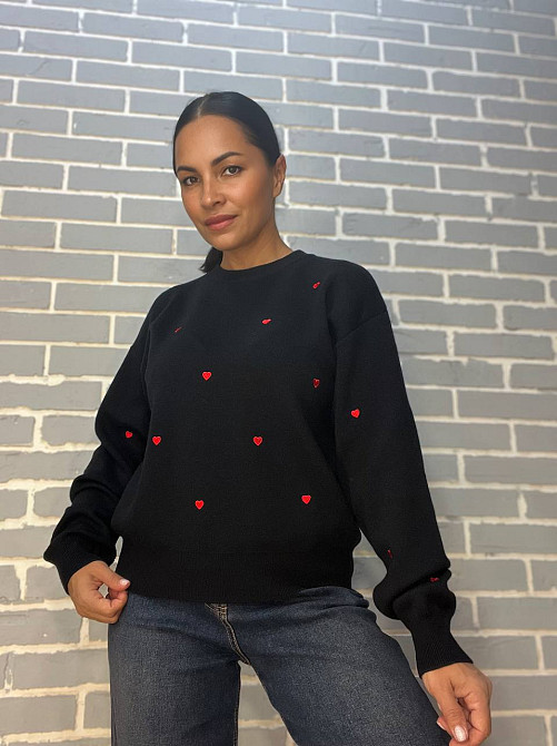 Свитер женский A-N 7075 оверсайз широкий вышитые сердца, черный, one size Одесса - изображение 1