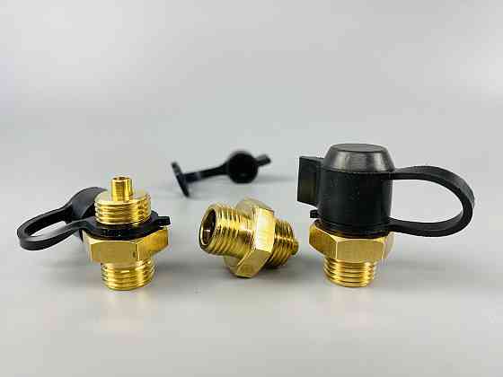 Клапан зливу конденсату М16х1.5, із захисним гумовим ковпачком (латунь) Мукачево