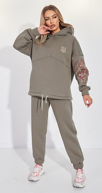 Тёплый костюм с украинской вышивкой (46) Киев - изображение 4