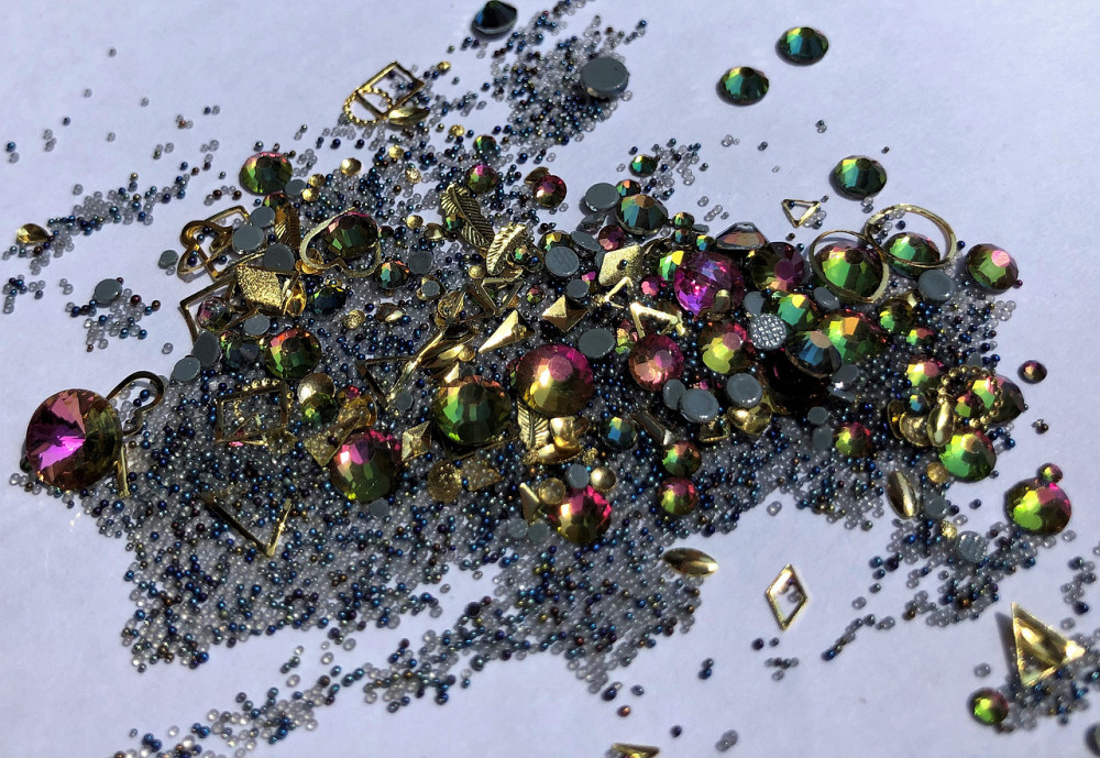 Стрази Swarovski мікс різні розміри та форми + формочки різних форм (1400 шт.) чорні та фіолетово- смарагдові. Київ - фото 6