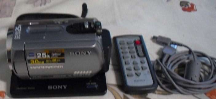 Видеокамера : SONY Киев - изображение 1
