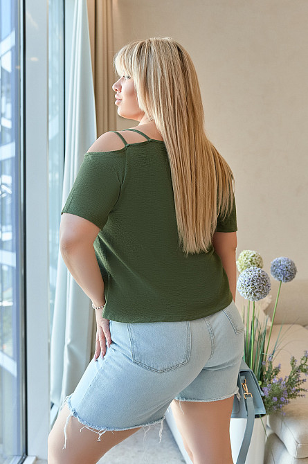 Літня блузка з відкритим плечем "Elis"| Норма і батал | Розпродаж моделі Хакі, 50-52 Київ - фото 4