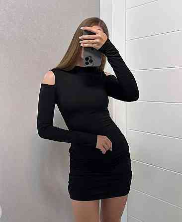 Женская стильная романтичная мини-платье с вырезом на плечах из вискозы Одесса