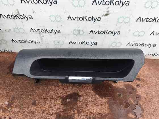 Кришка бардачка Nissan Note E11 2005-2012 (685109U100) Ковель