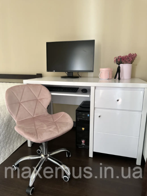 Офисное кресло для работы за компьютером B-531 ортопедическое кресло для дома и офиса велюр розовый Мостиска - изображение 1