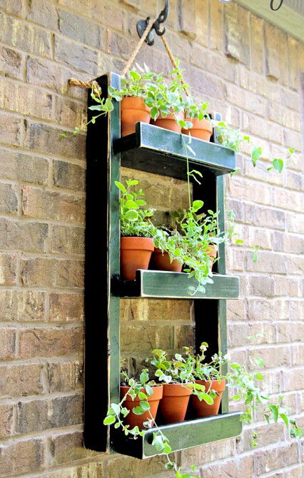 Полка настенная для цветов 