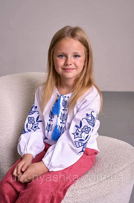 Дитяча вишиванка з синьою вишивкою Пташки в квітах 98-110 Кривий Ріг - фото 2