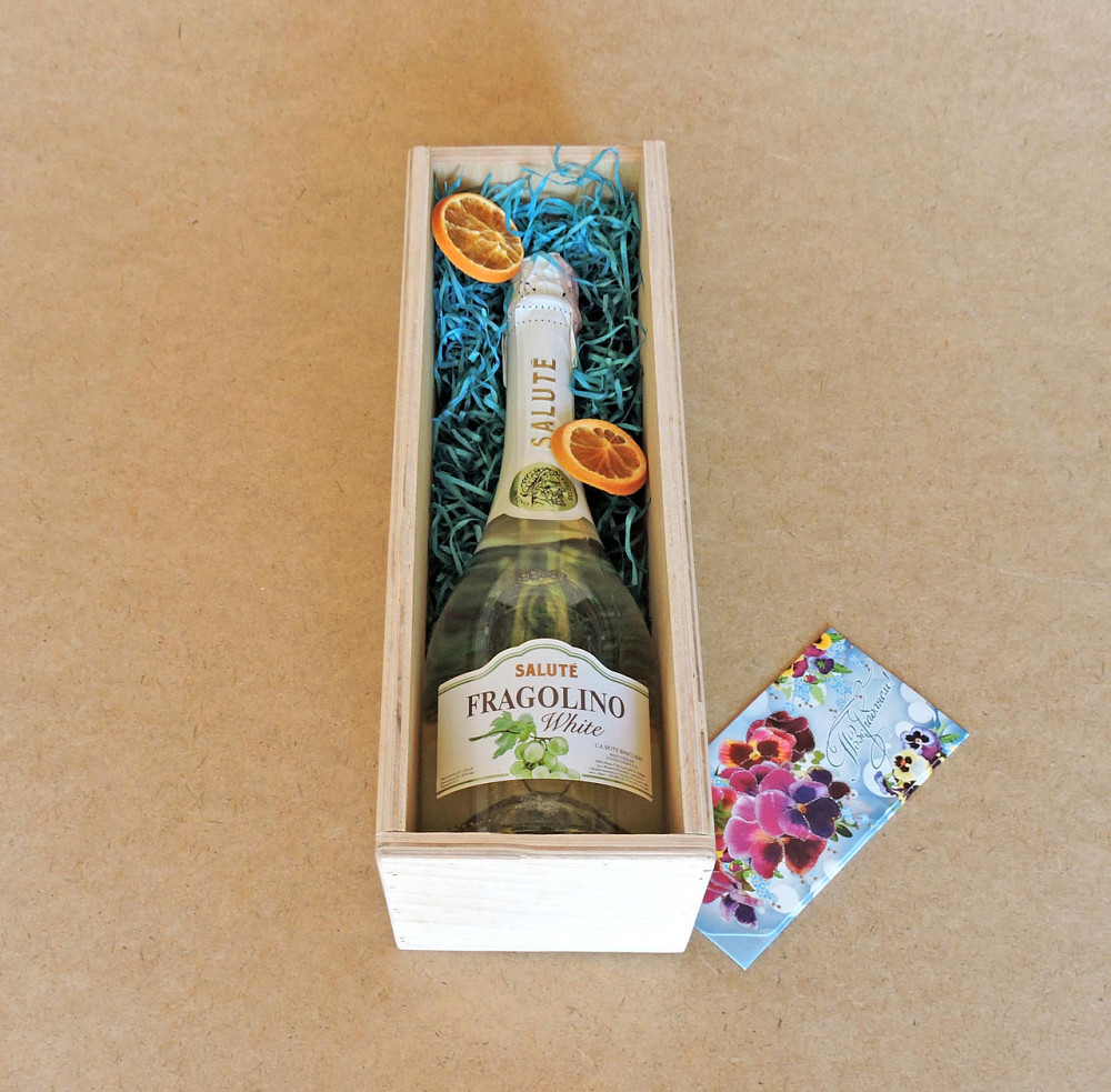 Подарочная коробка 