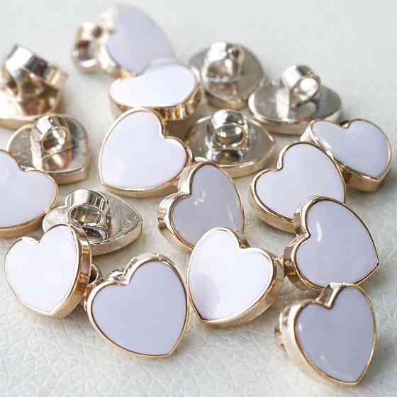 Пуговицы сердце белые 1.25 см набор 10 шт, декоративные пластиковые пуговицы Киев