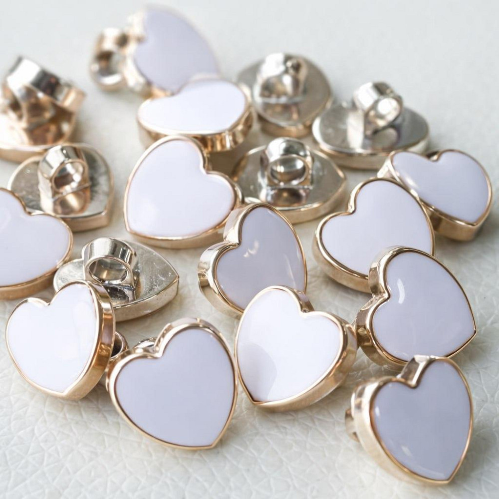 Пуговицы сердце белые 1.25 см набор 10 шт, декоративные пластиковые пуговицы Киев - изображение 1
