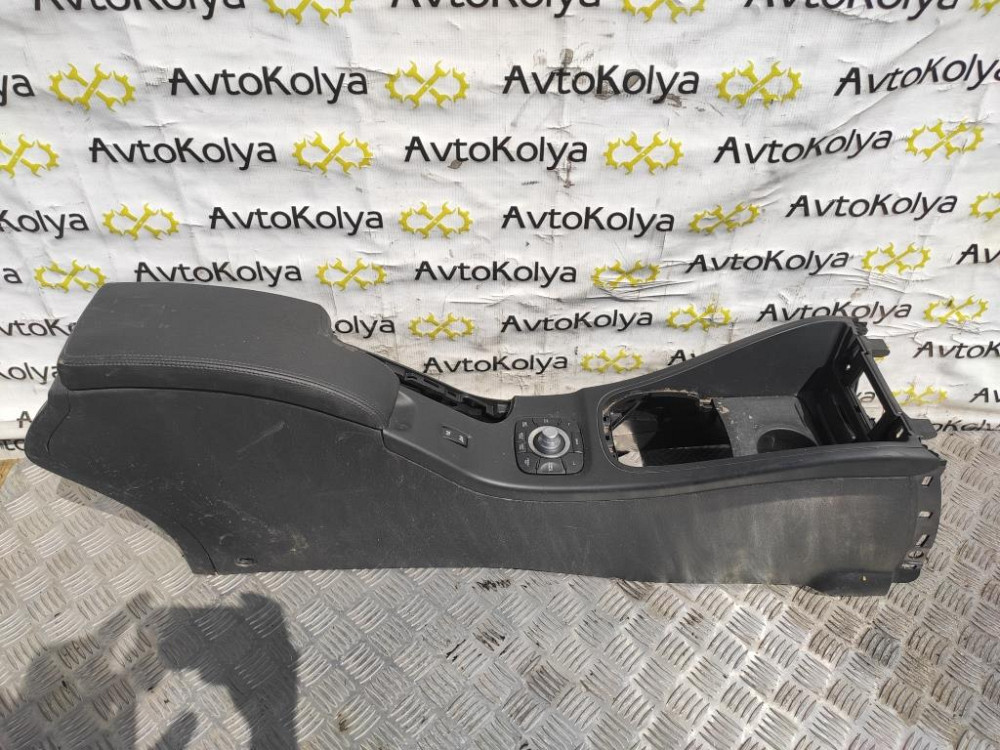 Підлокотник Renault Megane III 2009-2016 (969100026R) Ковель - фото 2