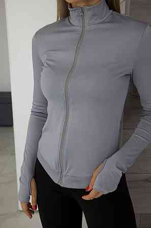 Женский костюм для спорта и фитнеса 