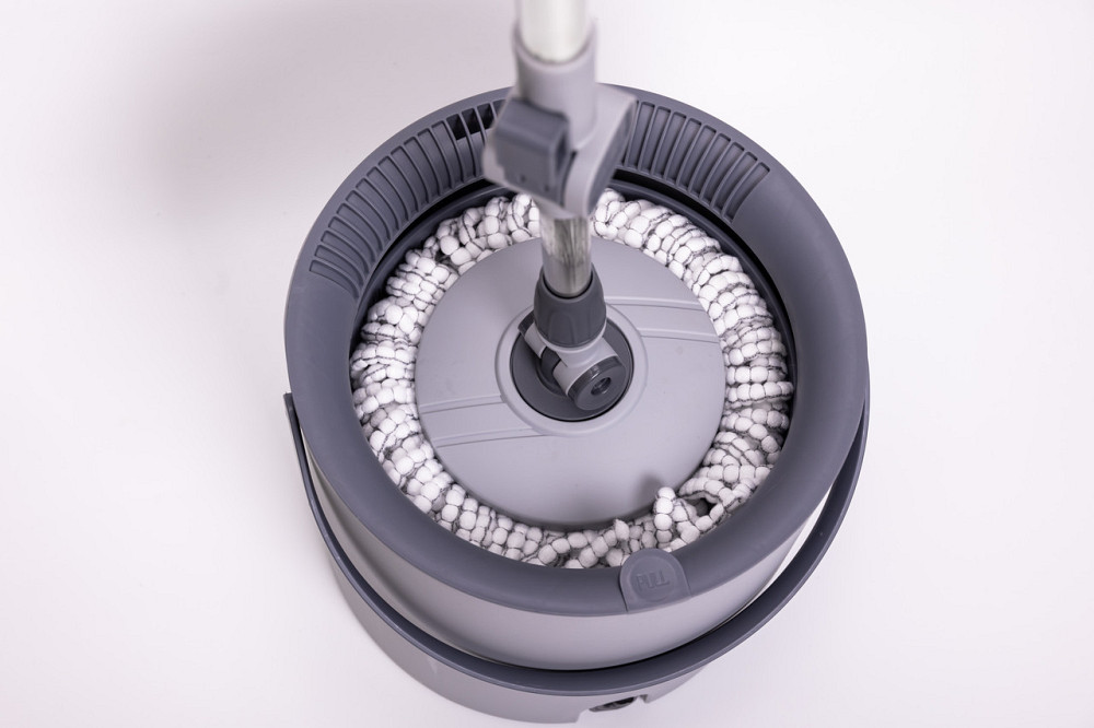 Набір для прибирання з круглою телескопічною шваброю з мікрофібри та відром із віджимом для підлоги HP-35015-22 Київ - фото 5