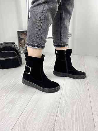 Injers Черевики жіночі INJERS чорні натуральна замша 36р. высота 16см обхват 23см подошва 3см ( Коломыя