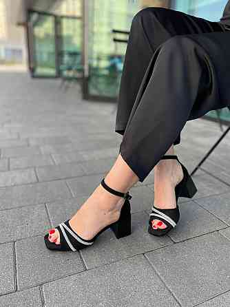 Meideli Красиві чорні босоніжки літні на підборах молодіжні з еко замші MEIDELI H008H-11 р. 36- Киев