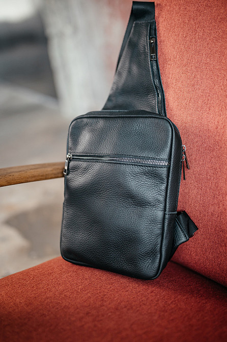 Мужской черный слинг, Сумка на грудь из натуральной кожи, Кожаная вместительная черная сумкаMasterSem Киев - изображение 8