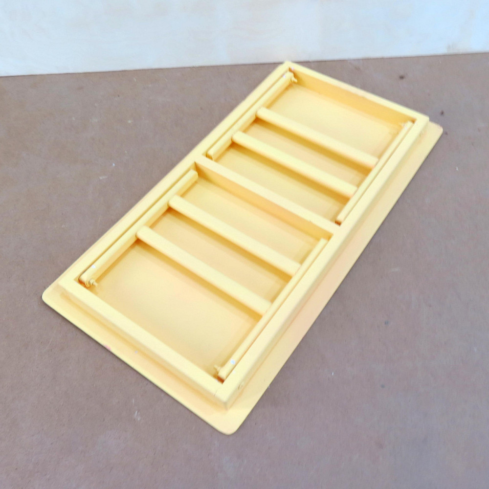 Столик для завтрака 