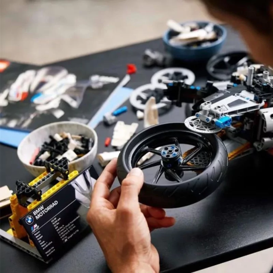 Конструктор мотоцикла BMW M1000RR (1920 деталей) Винница