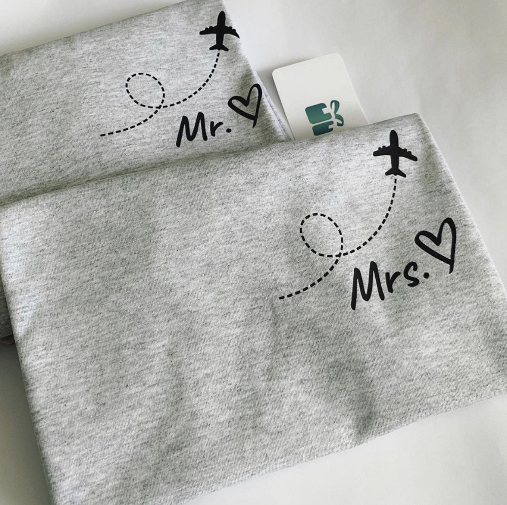 Парні футболки для хлопця та дівчини з написом Mr./Mrs Чернівці - фото 1