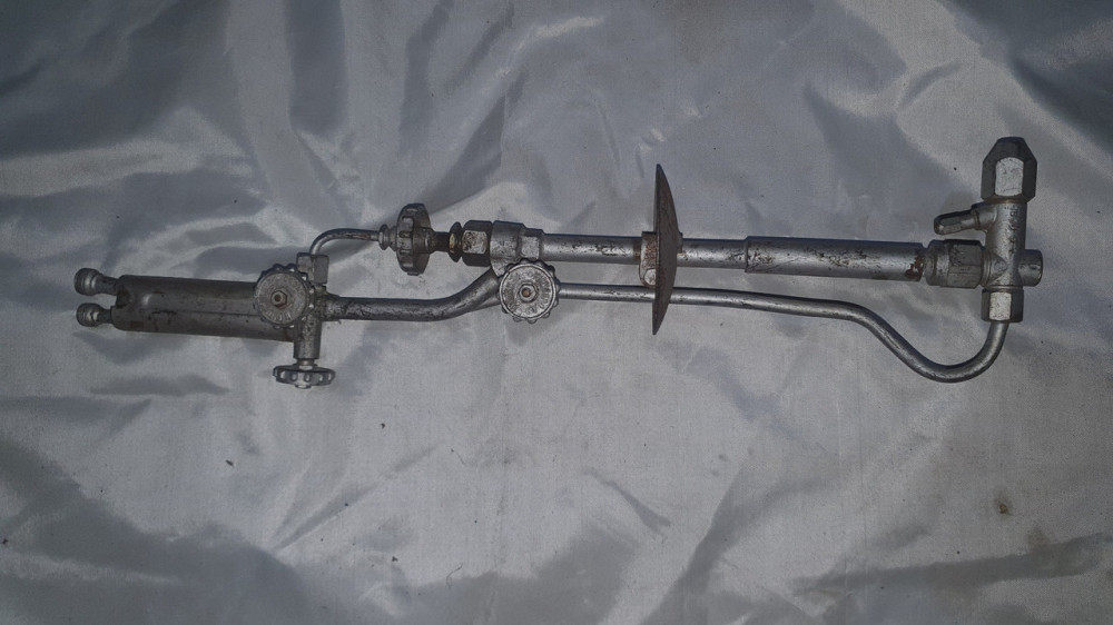 Резак ручной керосино-кислородный (керосинорез). СССР. Харьков - изображение 1