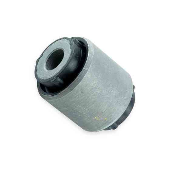 Сайлентблок заднього Ауді A4 B6-A6 C7 поперечний верхній важіль Мукачево