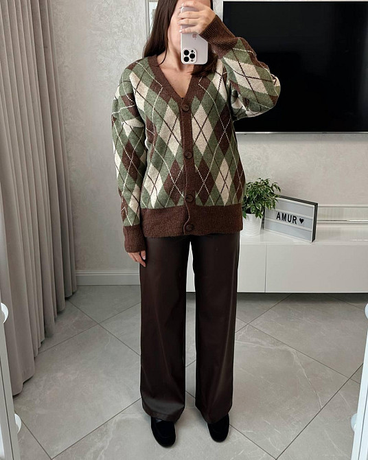 Жіночий жакардовий кардиган з ромбовидним візерунком на гудзиках машинна вʼязка Одеса - фото 3