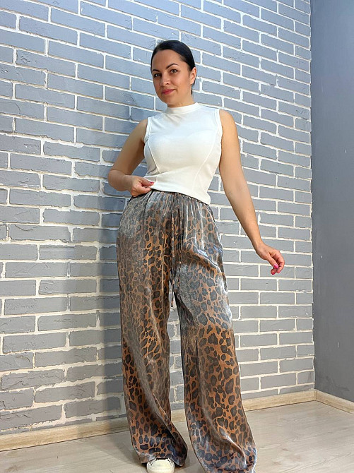 Брюки жіночі My fashion 1694 леопардовий принт palazzo широкі на резинці шовк one size коричневі, коричневий, one size Київ - фото 13