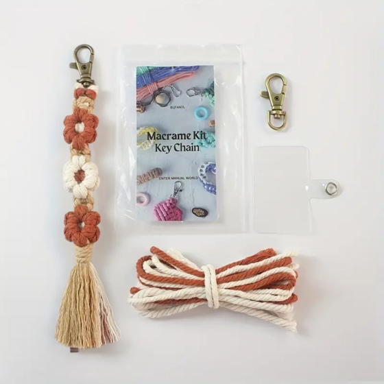 Набір макраме для ручного плетіння і в'язання брелока "Квіти" для ключів і аксесуарів 20х2.2 см, бежевий Кам'янець-Подільський