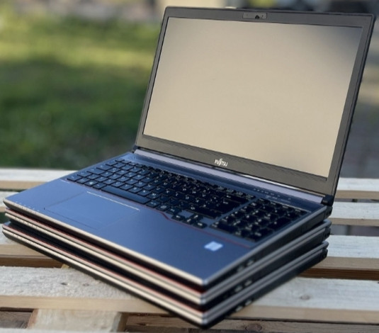 Ноутбук Fujitsu E756/i7-6600U / 16Gb. / SSD 256Gb. / 15.6