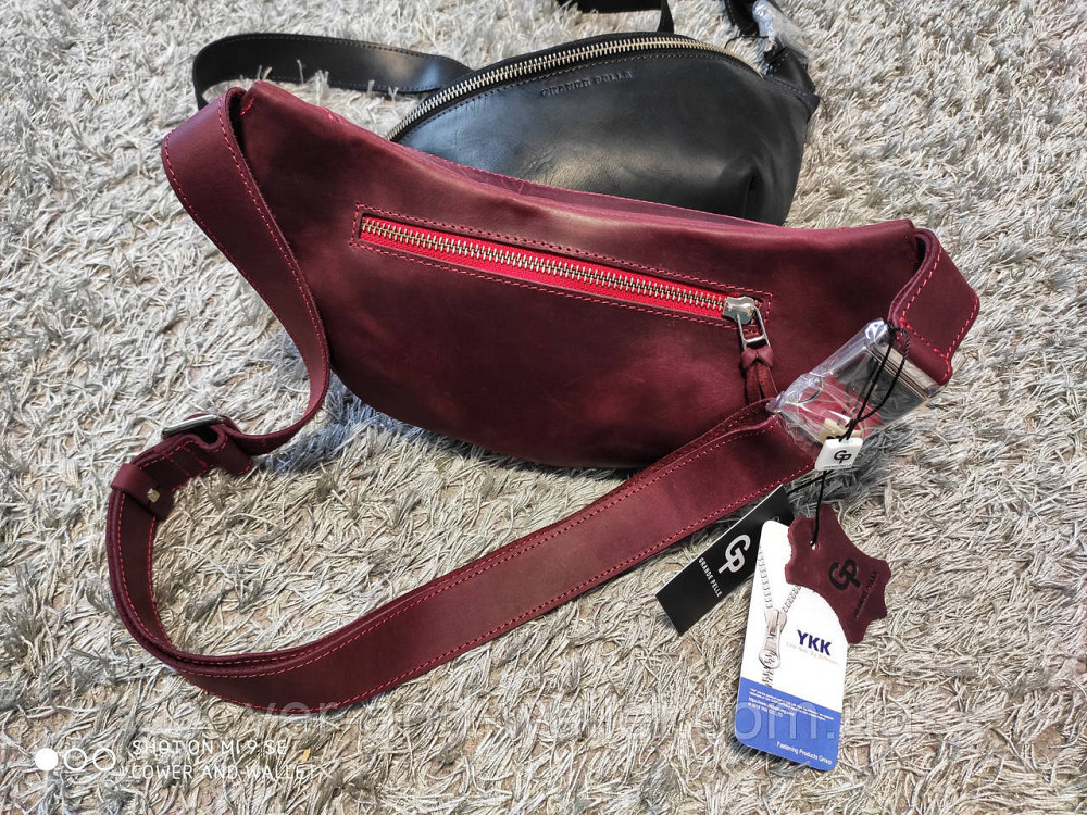 Стильна жіноча бордова сумка бананка з натуральної шкіри Grande Pelle 741623 Київ - фото 2