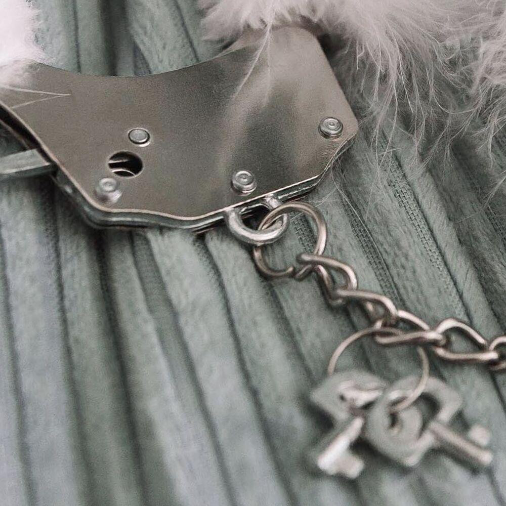 Наручники металлические Adrien Lastic Handcuffs Black с черной пушистой отделкой Sex Aura Киев - изображение 2