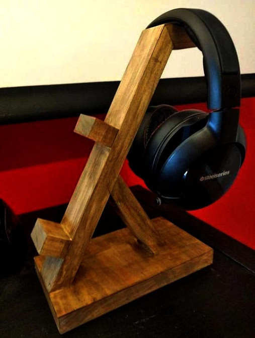 Стойка для наушников 