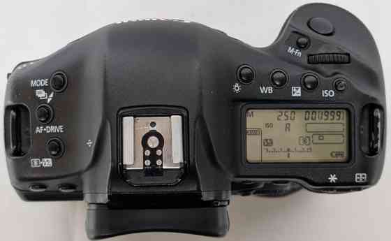 Фотоаппарат Canon 1Dx body + 2 аккумулятора. Киев