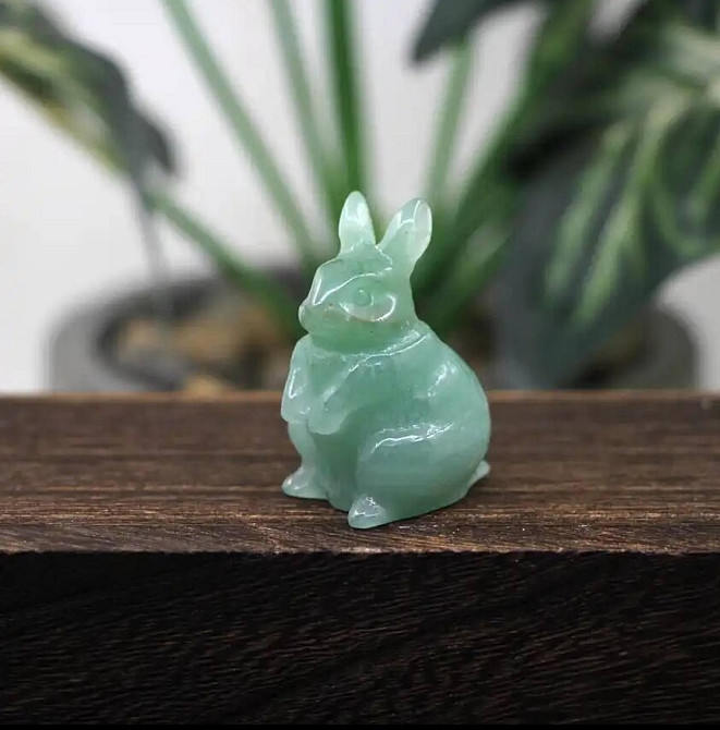 Фигурка кролика из натурального камня зеленого авантюрина 38 мм, пасхальный декор. Киев - изображение 2