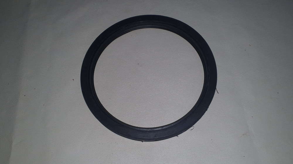 Сальник (манжета) 132*154*15 мм. Харків - фото 1