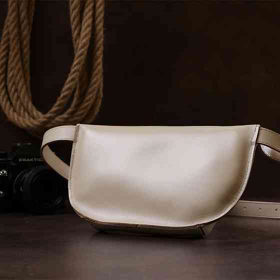 Стильная женская бананка из натуральной кожи Shvigel 16391 Бежевый Киев