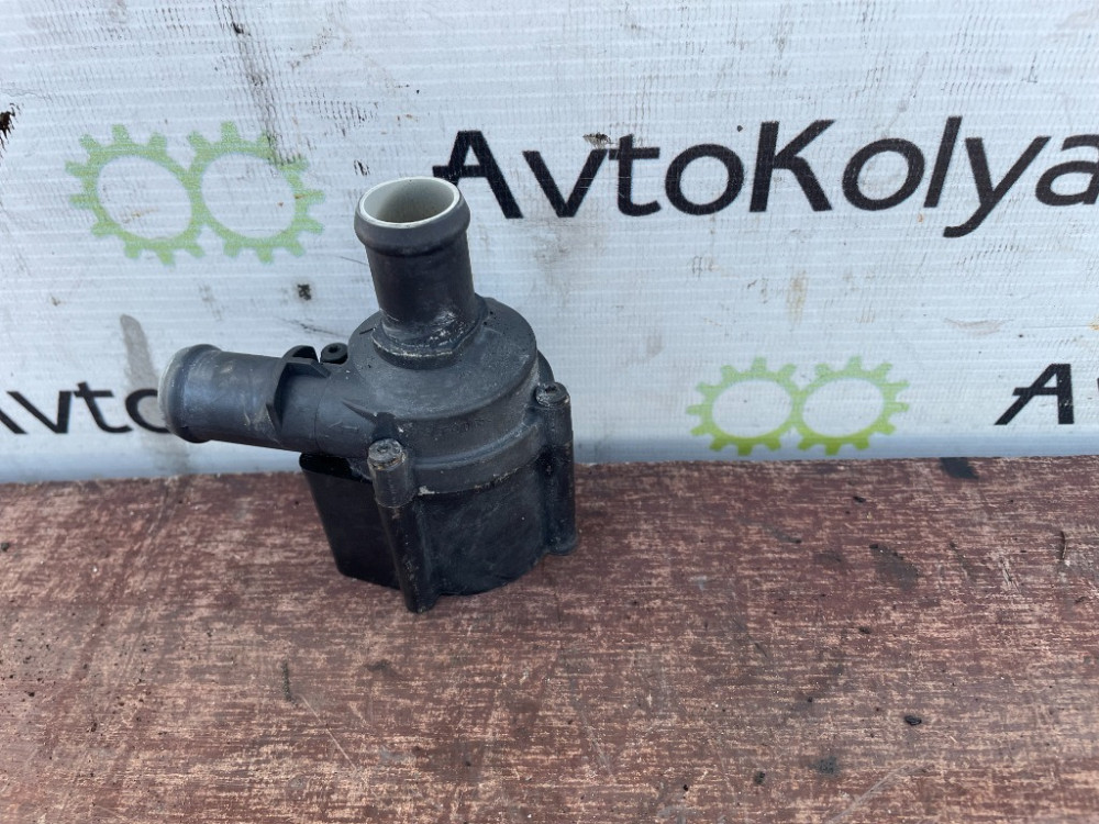 Помпа системи охолодження Skoda Octavia 2013-2019 (5Q0965561B) Ковель - фото 3