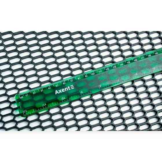 Сітка декор. "захист радіатора" пластик 118х39см (середній осередок 10х6мм) Мукачево