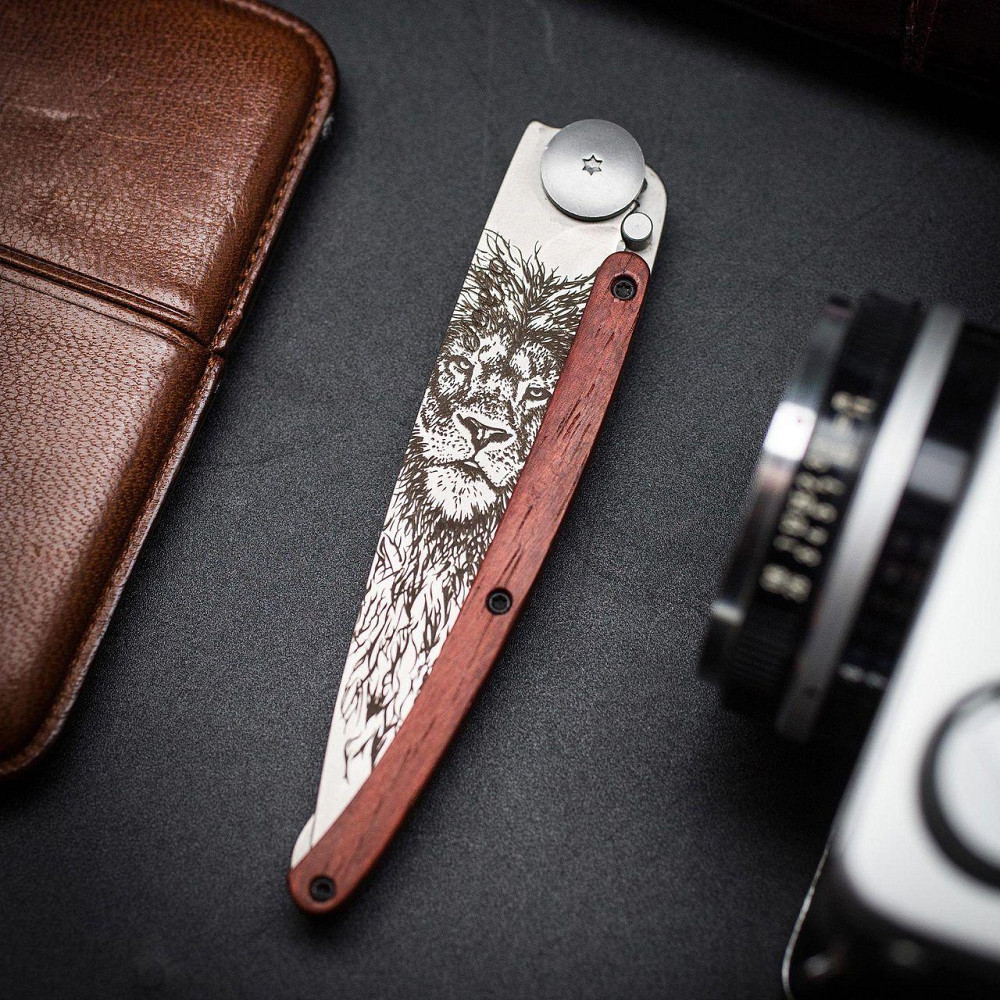 Универсальный Складной Нож с лазерной гравировкой Льва Deejo 