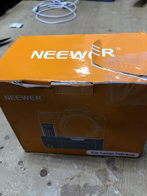 Батарейний блок Neewer BG-E14 (заміна) для камер Canon EOS 70D, 80D, 90D акумуляторний тримач, чорний Київ - фото 10