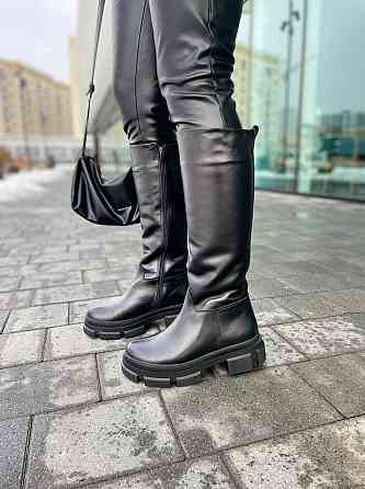 Шкіряні чоботи жіночі зимові на низькому ходу чорні 11/260 / Чоботи на зиму р. 37, 39 Коломия
