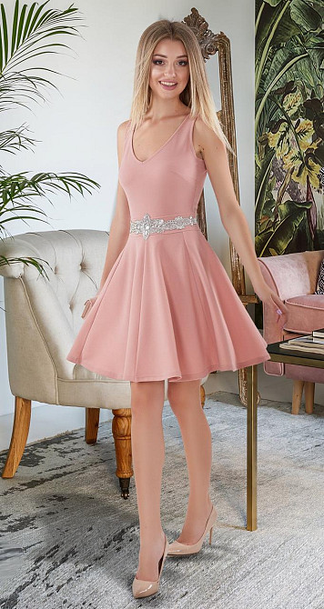 Лаконичное платье с расклешенной юбкой (44) Киев - изображение 5