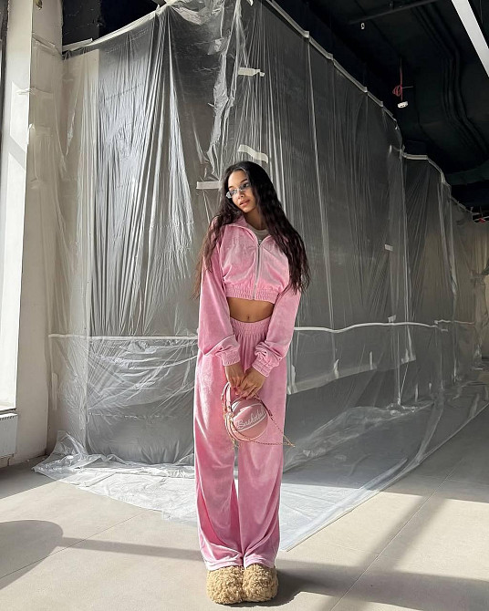 Женский стильный костюм двойка кофта с вышивкой и штаны велюр Одесса - изображение 7