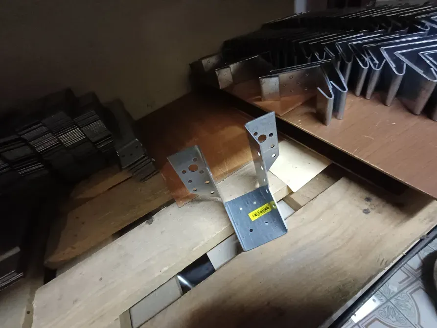 Кутник універсальний з ребром жорсткості 145×145×95 (2, 5 мм) Українка - фото 10