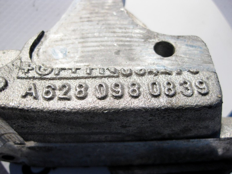 Mercedes-Benz  A6280980839 Кронштейн наддувного повітроводу двигуна OM628 V8 4.0 cdi S-Class W220 G-Class W463 Одесса - изображение 4