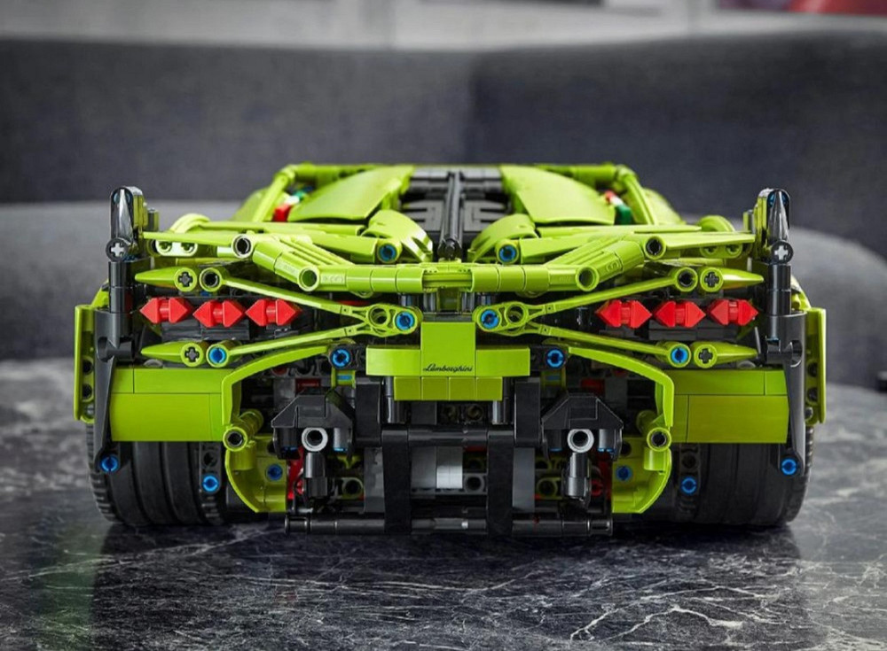 Конструктор машинка Technik  Lamborghini Sian FKP 37 3696 деталей, розмір 1:8  Ламборджині FKP 37 Київ - фото 10