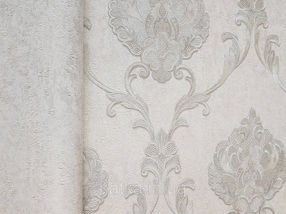 Шпалери вінілові на флізеліні Grandeco Anastasia метрові вензелю завитки структурні сріблясті на пісочному Київ - фото 2